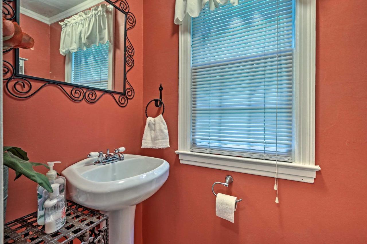 Historic Essex Home With Large Yard Near Downtown! Εξωτερικό φωτογραφία